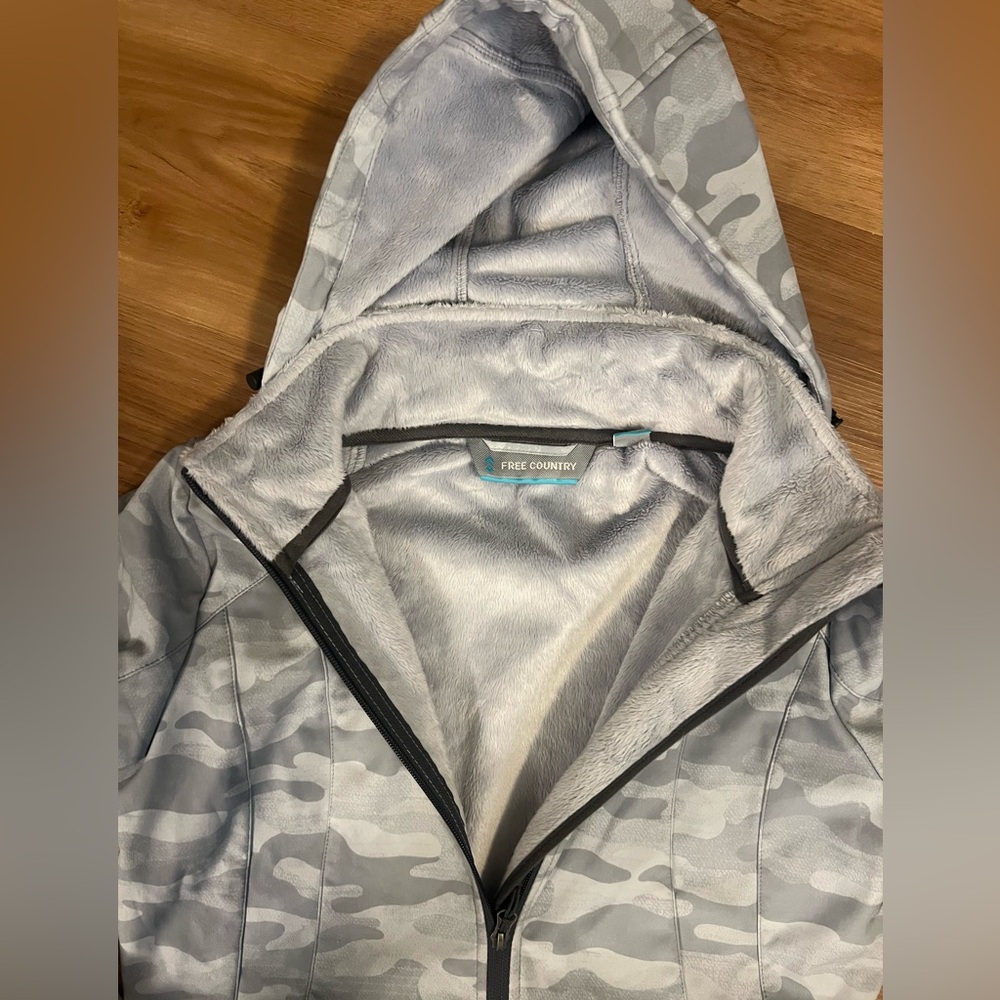 Free Country Super Softshell Jacket - Picture 7 of 9